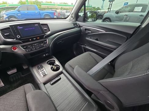 Used 2023 Honda Ridgeline Sport image 11