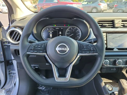 Used 2025 Nissan Versa SV w/ Trunk Package image 21