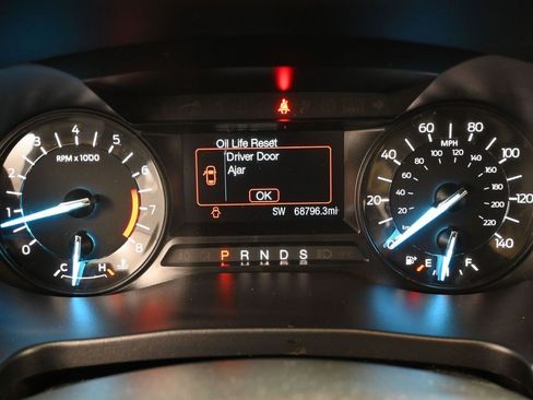 Used 2018 Ford Explorer 4WD w/ Class II Trailer Tow Package image 20