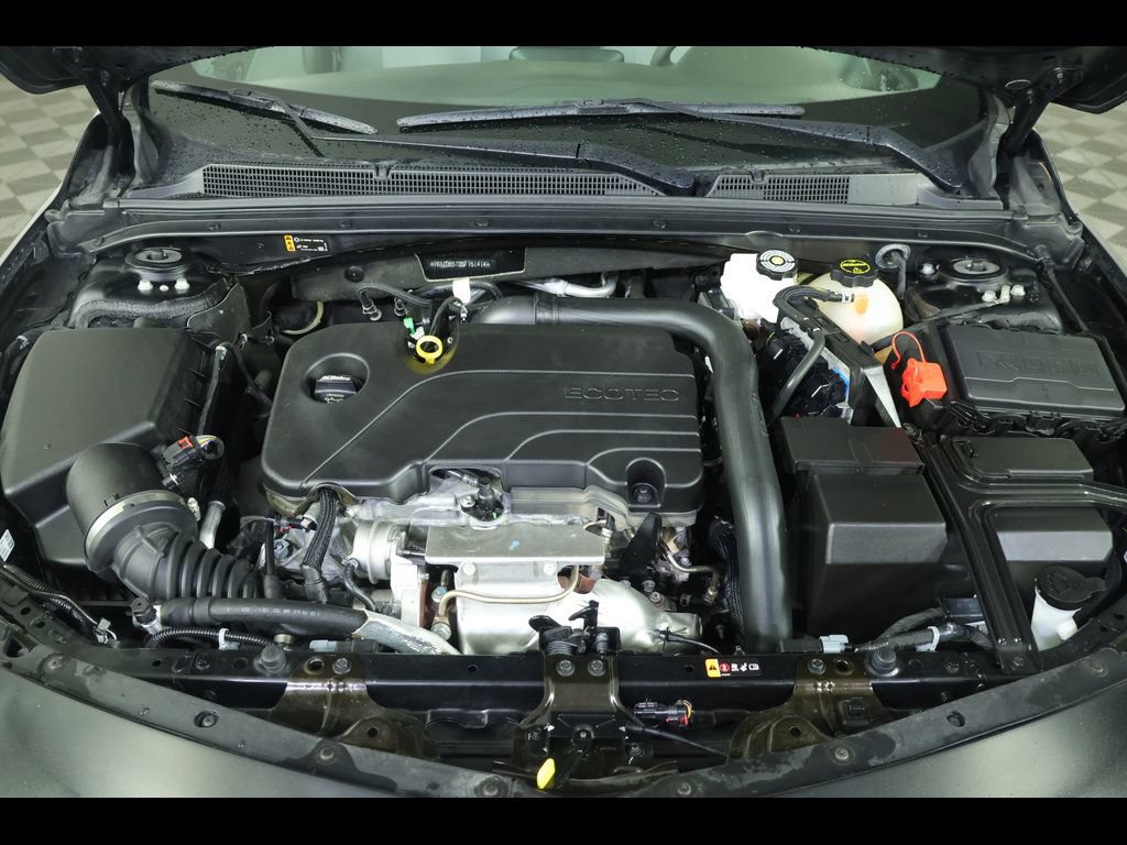 Used 2025 Chevrolet Malibu LT FWD image 19
