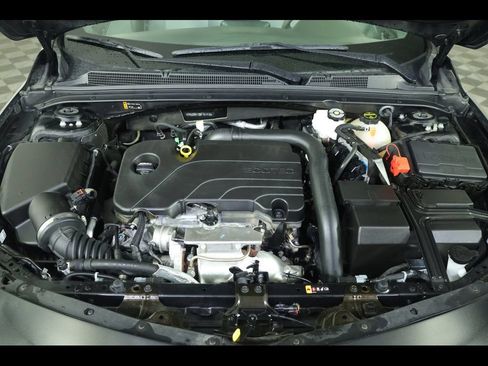 Used 2025 Chevrolet Malibu LT FWD image 19