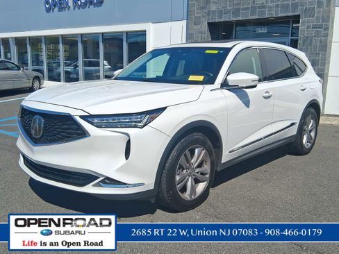 Used 2023 Acura MDX SH-AWD image 3