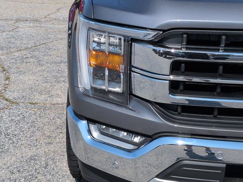 Certified 2021 Ford F150 Lariat w/ Trailer Tow Package AWD/4WD image 8