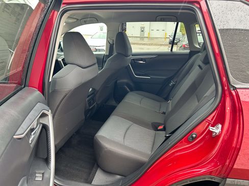 Certified 2025 Toyota RAV4 XLE AWD/4WD image 17