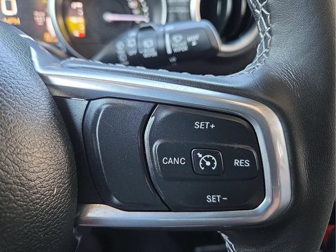Used 2022 Jeep Wrangler Unlimited Sahara w/ Cold Weather Group AWD/4WD image 18