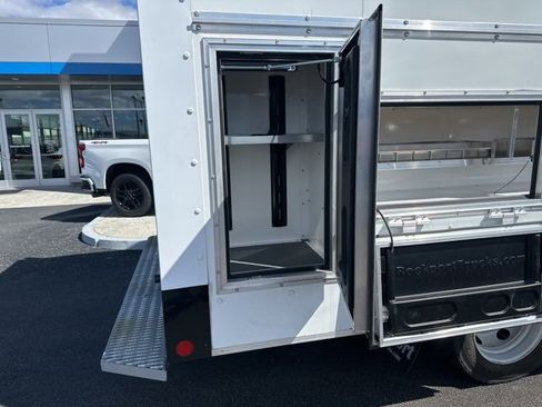 New 2024 Chevrolet Low Cab Forward image 9