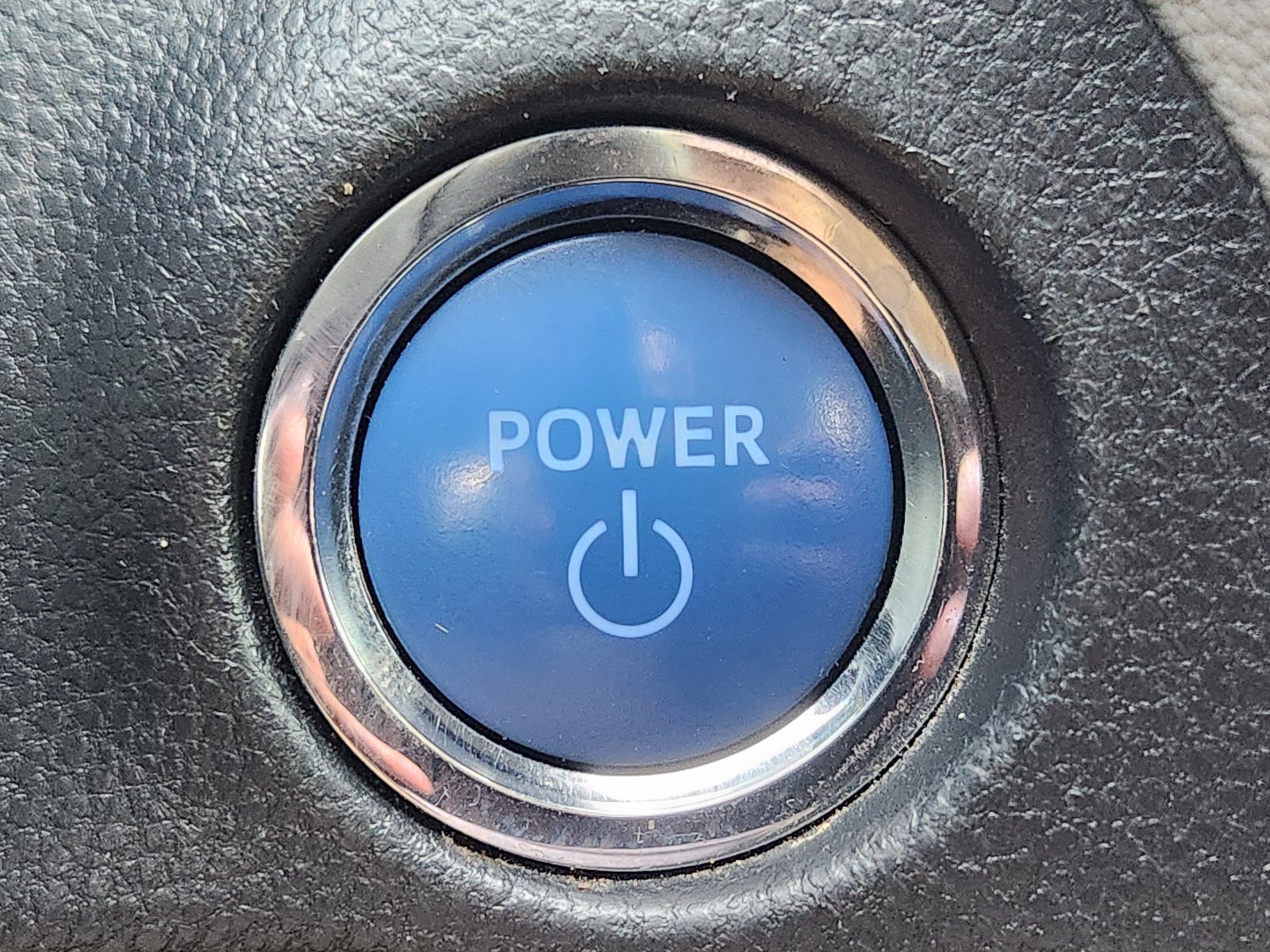 Used 2020 Toyota RAV4 XLE AWD/4WD image 24