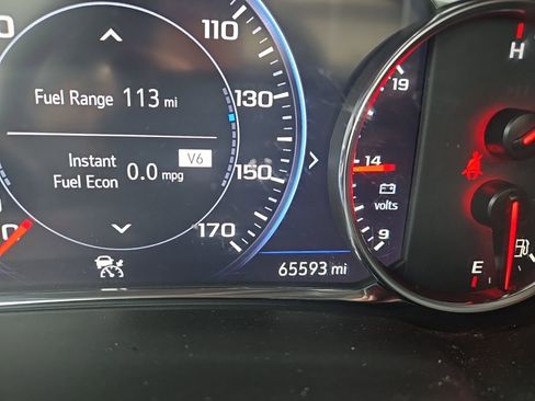 Used 2023 Chevrolet Blazer RS w/ Driver Confidence II Package image 3