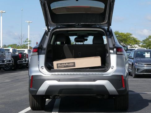 New 2025 Volkswagen Tiguan SE image 21