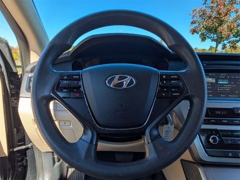 Used 2016 Hyundai Sonata SE w/ Cargo Package image 17