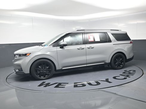 Used 2022 Kia Carnival SX Prestige image 6