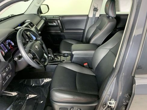 Used 2024 Toyota 4Runner TRD Off-Road Premium w/ Off Road Premium Plus Package AWD/4WD image 30