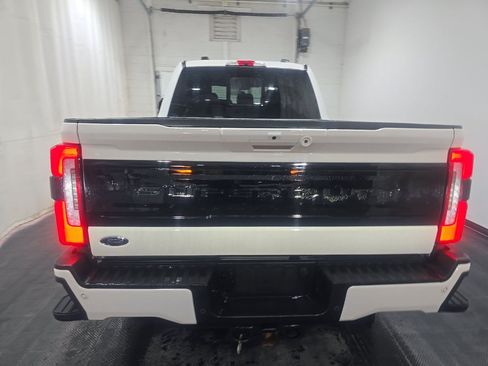 Used 2026 Ford F250 Platinum AWD/4WD image 5