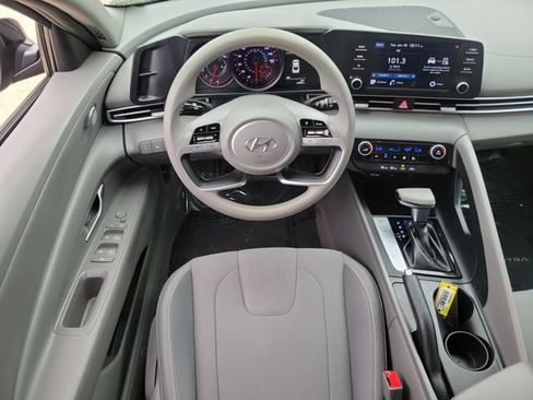 Used 2021 Hyundai Elantra SEL FWD image 7