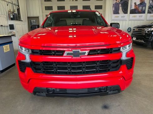 Used 2022 Chevrolet Silverado 1500 RST AWD/4WD image 3