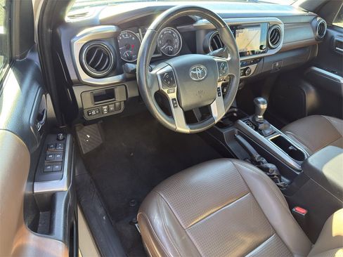 Used 2019 Toyota Tacoma Limited image 16