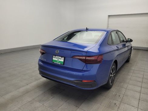 Used 2024 Volkswagen Jetta Sport image 9