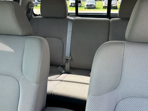 Used 2019 Nissan Frontier SV AWD/4WD image 12