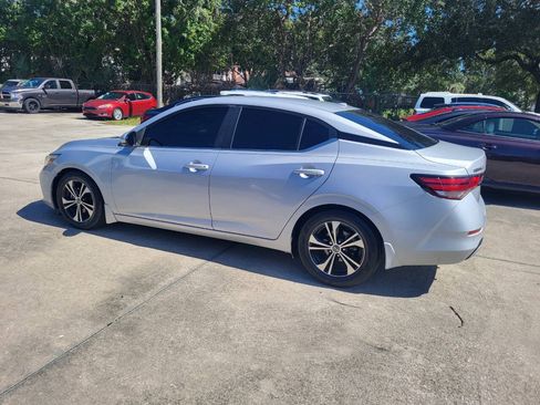 Used 2020 Nissan Sentra SV FWD image 1