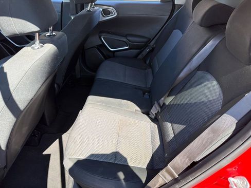 Used 2022 Kia Soul LX w/ Technology Package FWD image 11