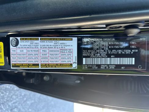 Used 2024 Toyota 4Runner TRD Off-Road Premium image 24