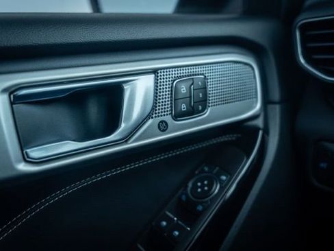 Used 2022 Ford Explorer ST w/ ST Street Pack image 21