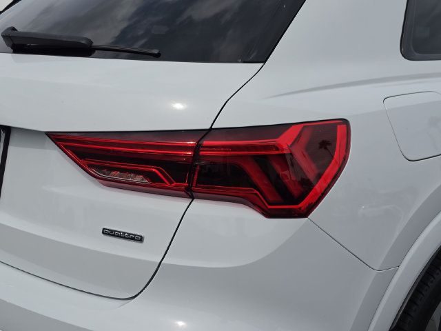 Used 2021 Audi Q3 2.0T Premium Plus w/ Premium Plus Package AWD/4WD image 19