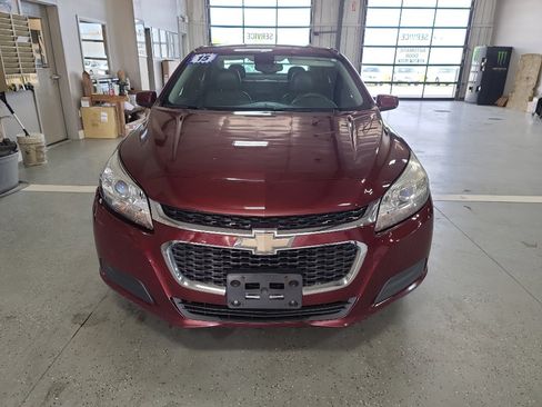 Used 2015 Chevrolet Malibu LT FWD image 3