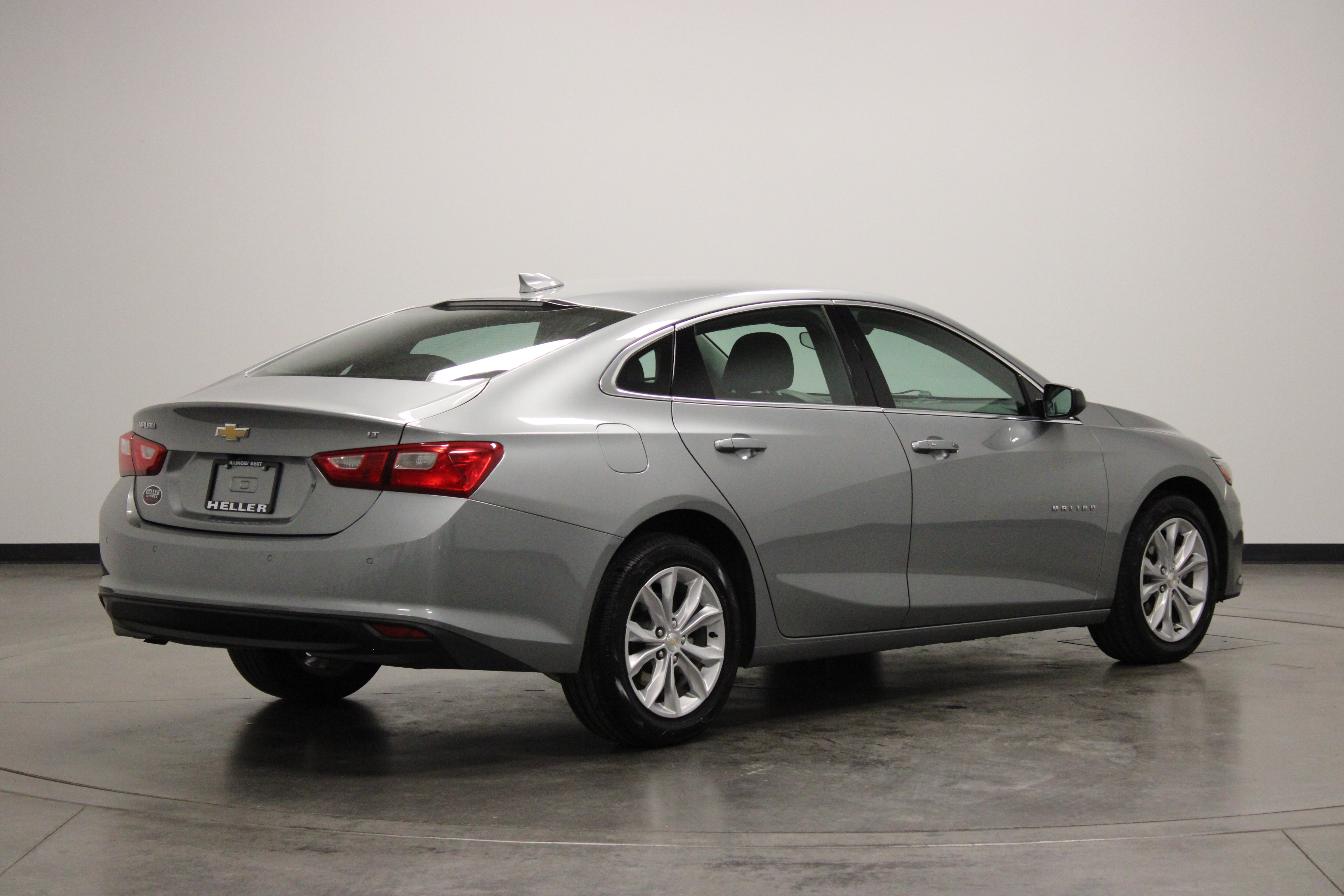 Used 2025 Chevrolet Malibu LT FWD image 7