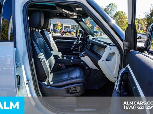 Used 2023 Land Rover Defender 110 X-Dynamic SE image 23