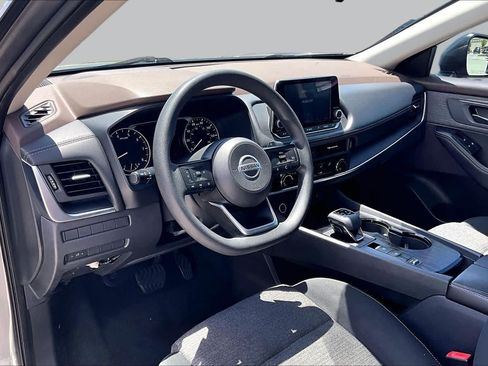 Used 2021 Nissan Rogue S FWD image 16