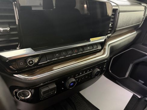 Used 2026 Chevrolet Silverado 1500 RST w/ RST Select Package AWD/4WD image 13