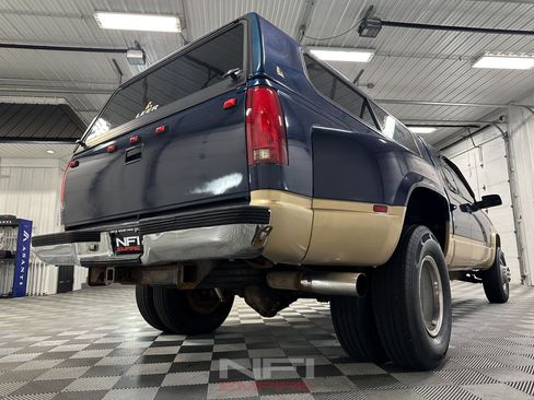 Used 1993 Chevrolet Silverado 3500 4x4 Extended Cab image 19