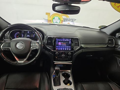 Used 2019 Jeep Grand Cherokee Overland AWD/4WD image 14