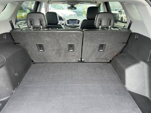 Used 2020 GMC Terrain SLT w/ Preferred Package FWD image 16