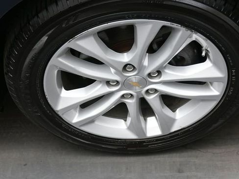 Used 2018 Chevrolet Malibu LT FWD image 29