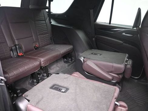 Used 2024 Cadillac Escalade Sport Platinum w/ Heavy-Duty Trailer Package AWD/4WD image 28