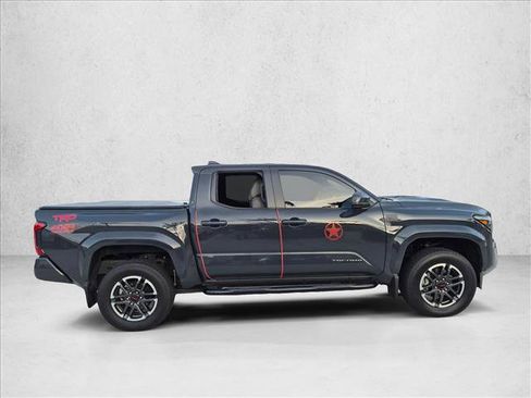 Certified 2024 Toyota Tacoma SR5 AWD/4WD image 4