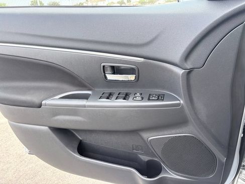 Used 2025 Mitsubishi Outlander Sport LE AWD/4WD image 13