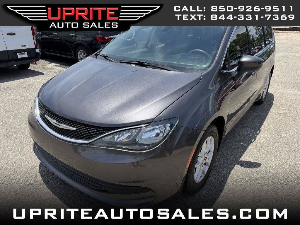 Used 2017 Chrysler Pacifica Touring FWD image 1