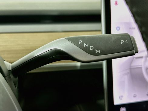 Used 2023 Tesla Model 3 Standard Range RWD image 23