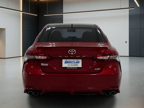 Used 2019 Toyota Camry XSE FWD image 5
