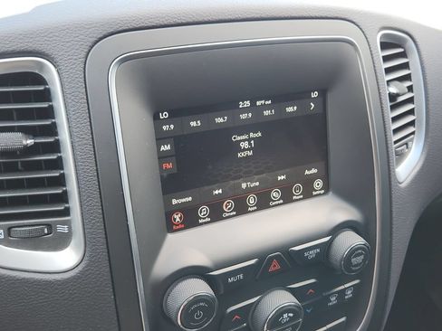 Used 2019 Dodge Durango SXT w/ 3rd Row Seating Group AWD/4WD image 16