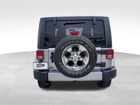 Used 2018 Jeep Wrangler Sahara w/ Connectivity Group image 4