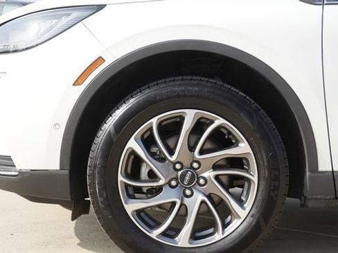 Used 2022 Lincoln Corsair AWD w/ Equipment Group 101A image 5