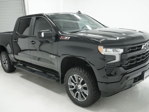 Used 2022 Chevrolet Silverado 1500 RST w/ Texas Edition Plus AWD/4WD image 3