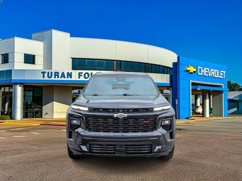 Used 2024 Chevrolet Traverse RS w/ LPO, Floor Liner Package AWD/4WD image 9