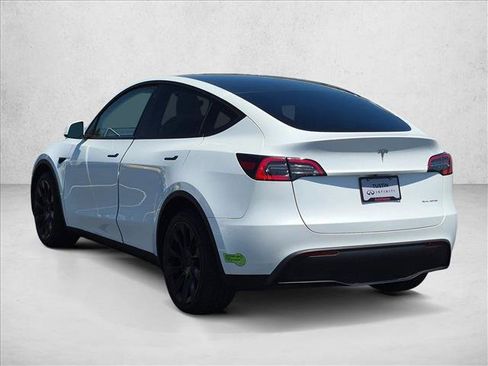 Used 2023 Tesla Model Y Long Range AWD/4WD image 8