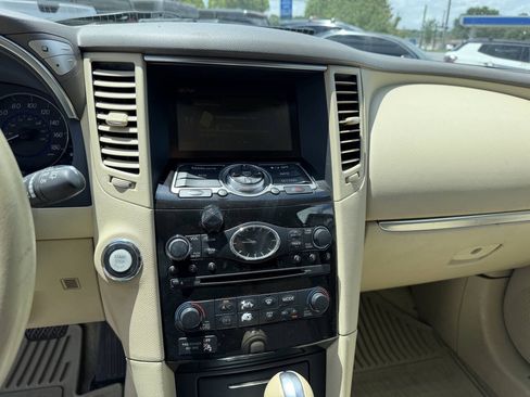 Used 2016 INFINITI QX70 2WD image 8