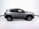 Used 2022 Jeep Compass Latitude w/ Convenience Group image 4